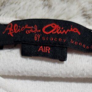 Alice and Olivia Fun Top (Fits) Sz  XS to XL